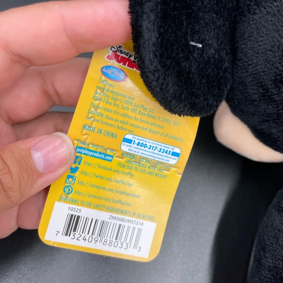 Mickey Mouse 17 inch plush Toy - Picture 4 of 6